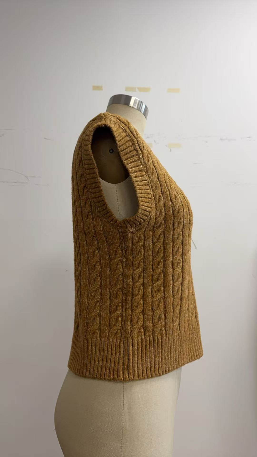 SL6811010904_Raf Simons 1st sample