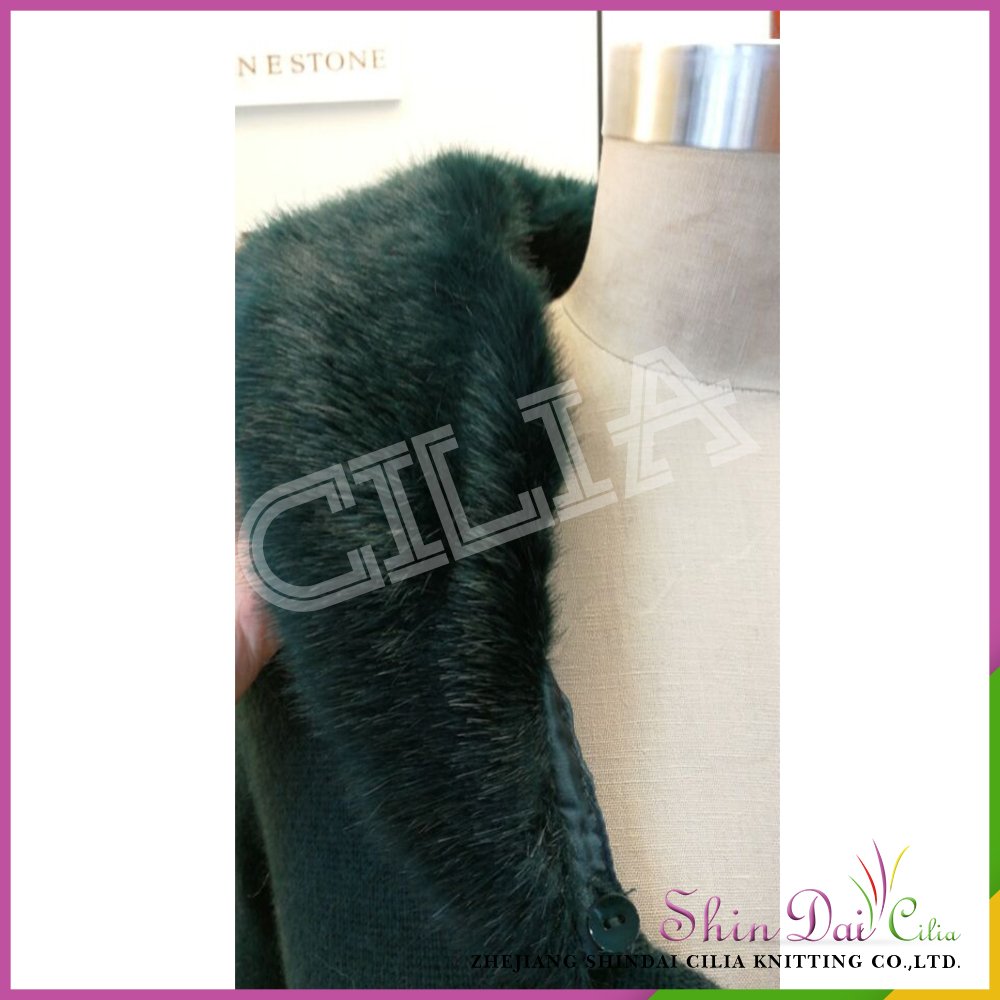 Modern design pretty women's black knitted sweater cardigan with fur collar