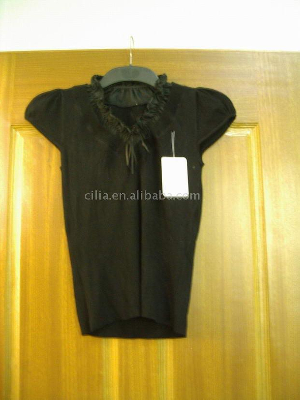 ladies' knitwear with fabric at neck