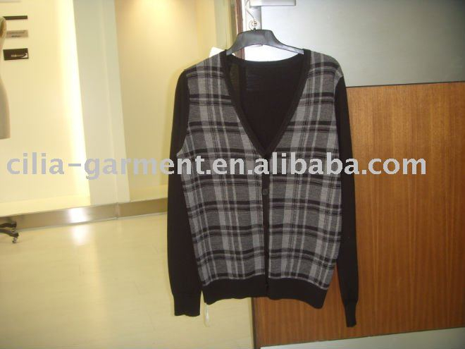 man's 50%wool 50%acrylic knitted pullover