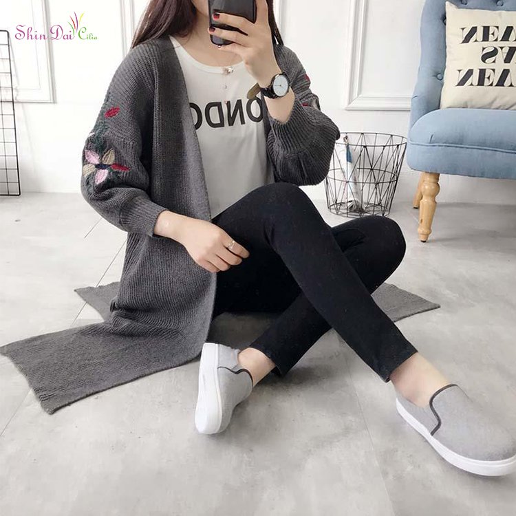 Hot sale fashion women heavy long warm knit embroidered cardigan sweater