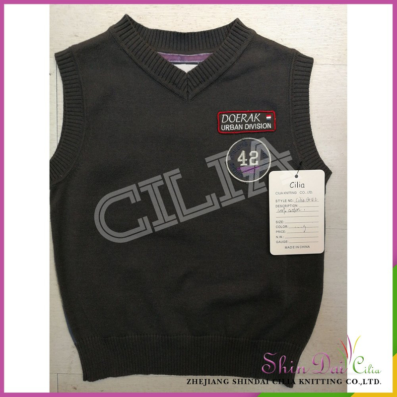 China supplier hot sale boy pure 100% cotton v shape sweater vest with patch