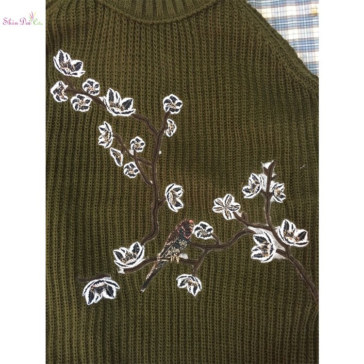 Hot sale lady women's knitted pullover sweater with embroidery