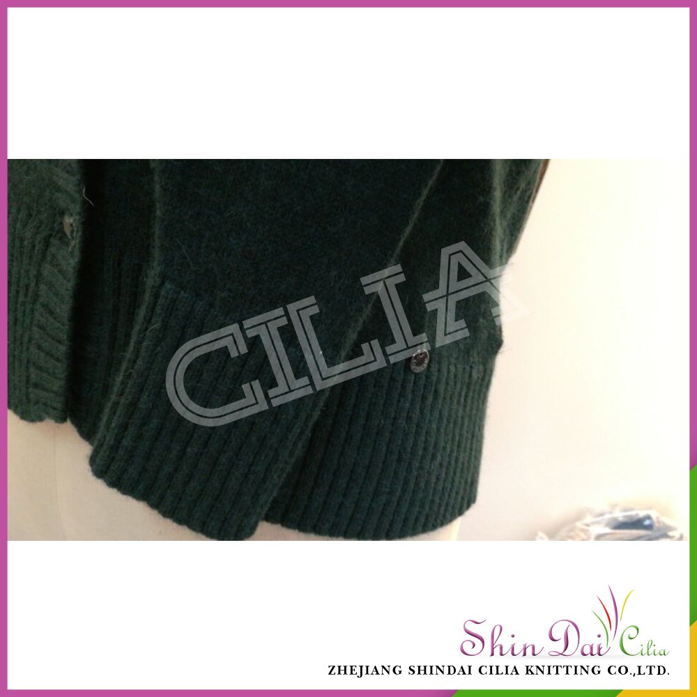 Modern design pretty women's black knitted sweater cardigan with fur collar