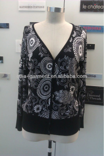 2013 fashion new design printing V-neck knitting viscose lady sweater