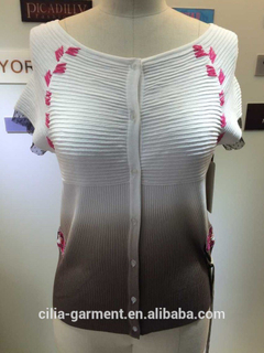 2015 new fashion young lady sweater with short sleeve cardigan in white
