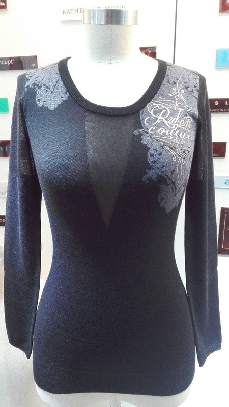 Lady's embroidered sweater with long sleeve