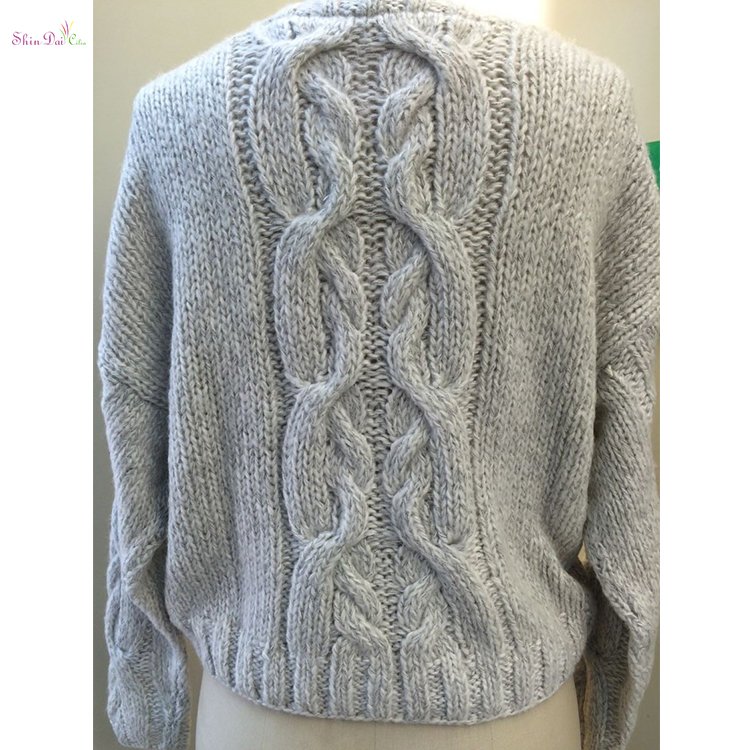 China supplier hot sale heavy cable knit jacquard pullover sweater for lady