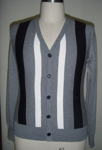 Men's knitted cardigan for winter