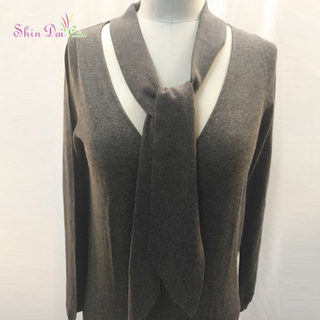 Logo Printed Winter Women Black Slim Pullover Sweater with Decorative Necktie