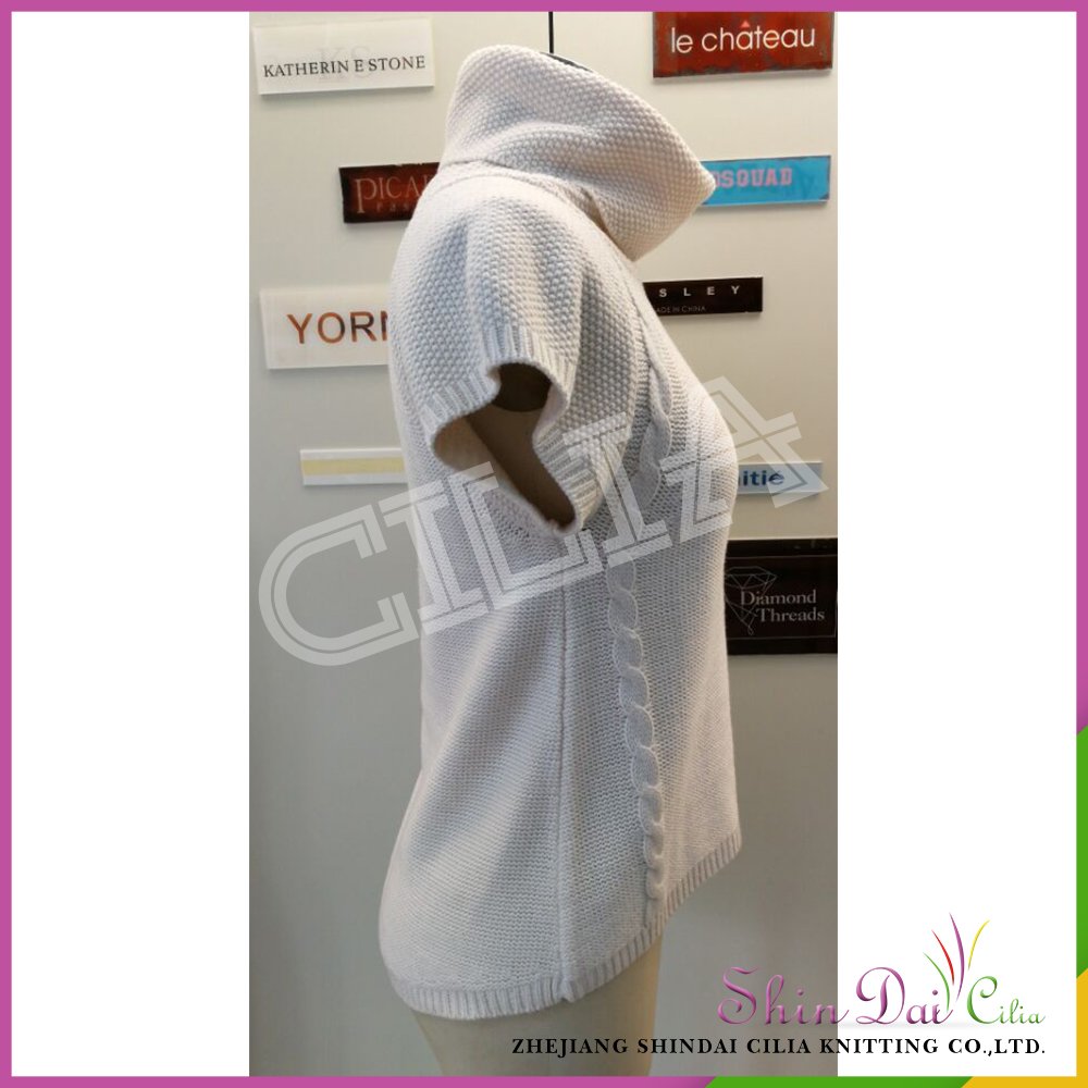 Prompt delivery women white half sleeve turtle neck pullover sweater with cabel