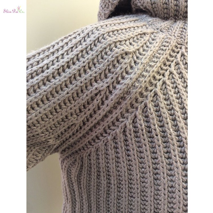 New style wholesale lady womens autumn and winter knitted sweater with turtle neck