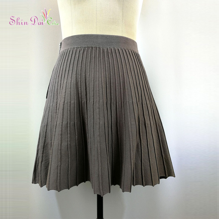 Ladies Dress Hot Sale Fashion Design 100%Viscose A-line Sweater Lady Short Pleated Skirt